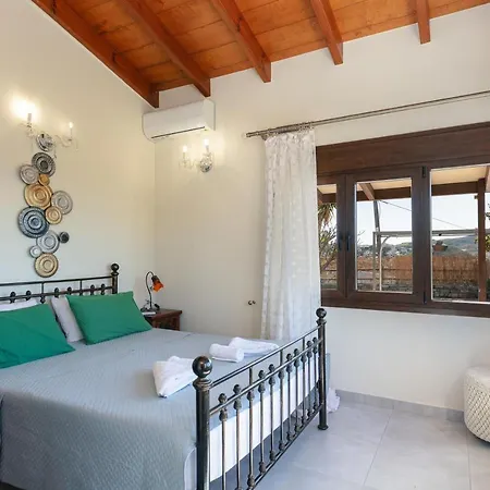 Family Ellis With Private Pool 200m To The Walking Distance To The Amenities Villa Plakias