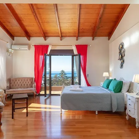 Family Ellis With Private Pool 200m To The Walking Distance To The Amenities