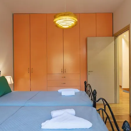 Villa Family Ellis With Private Pool 200m To The Walking Distance To The Amenities