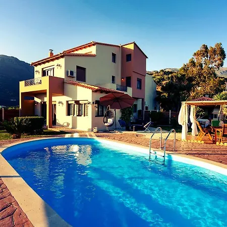 Villa Family Ellis With Private Pool 200m To The Walking Distance To The Amenities Plakias