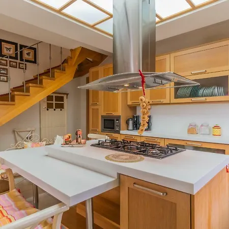 Family Ellis With Private Pool 200m To The Walking Distance To The Amenities Villa