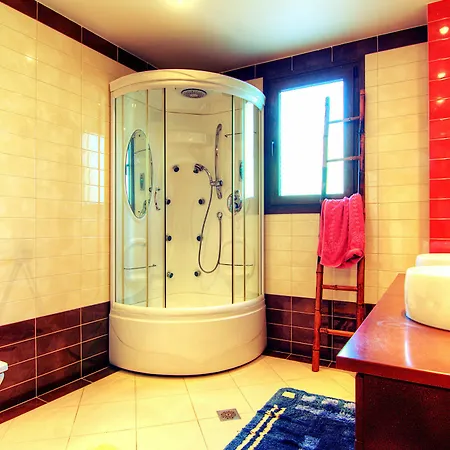 Family Ellis With Private Pool 200m To The Walking Distance To The Amenities * Plakias